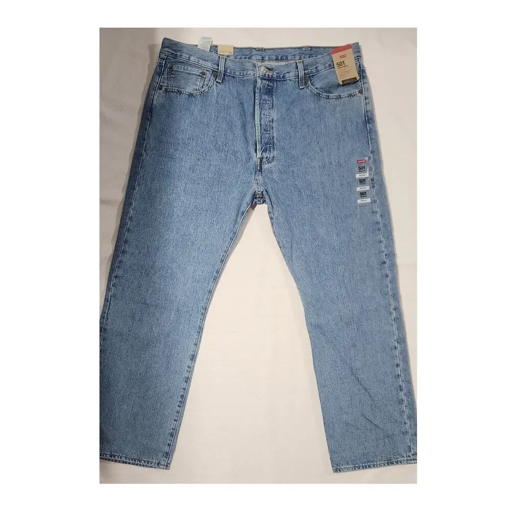 levi's 501 original 40x30 sits at your waist